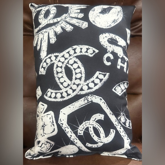 Boujie Bag Pillows -Medium Set of 2 (Choose Your Print)Please read description. - Picture 7 of 16